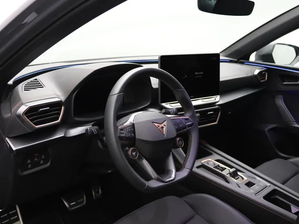 CUPRA Leon ST (2025) — foto 17 van 19