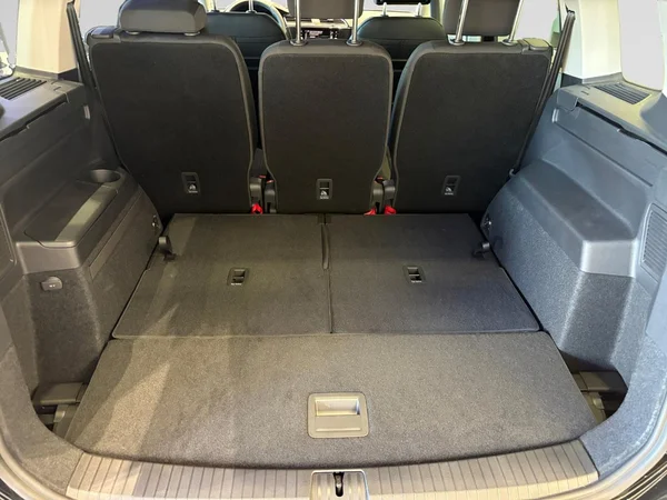 VOLKSWAGEN Touran (2026) — foto 7 van 15