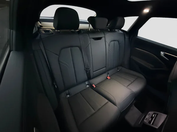 AUDI A5 Avant e-hybrid (PHEV) (2025) — foto 17 van 24