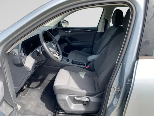 VOLKSWAGEN Tiguan (2024) — foto 16 van 16