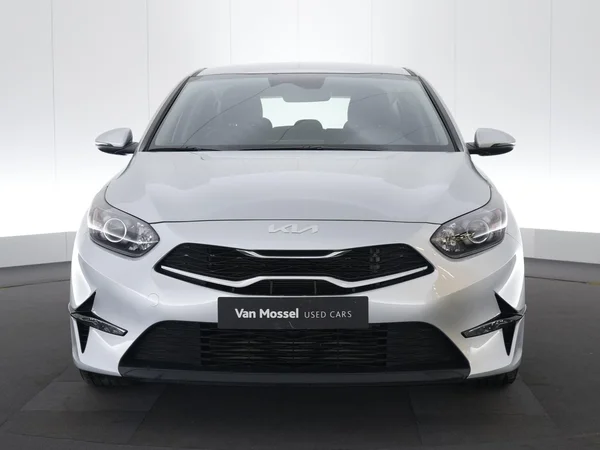 Kia cee'd (2024) — foto 16 van 22