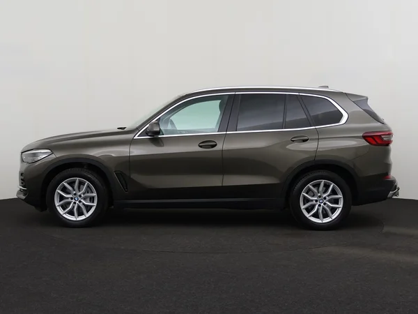 BMW X5 (2022) — foto 12 van 33