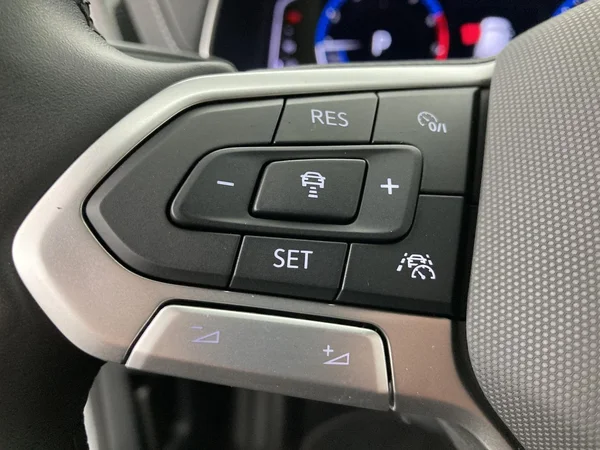 VOLKSWAGEN T-Cross (2025) — foto 10 van 36