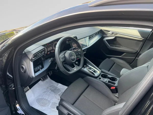 AUDI A3 Allstreet PHEV (2025) — foto 4 van 24