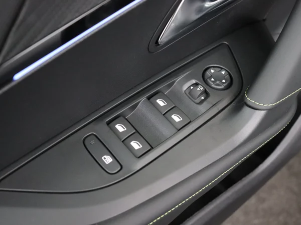 PEUGEOT 2008 (2025) — foto 19 van 27