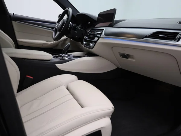 BMW 5 Reeks (2022) — foto 48 van 61