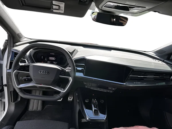 AUDI Q4 e-tron (2023) — foto 6 van 19