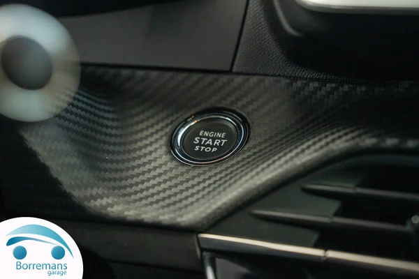 Peugeot 208 (2021) — foto 24 van 31