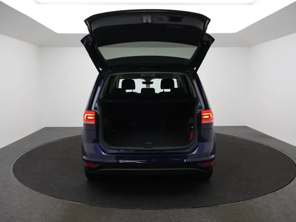 Volkswagen Touran (2023) — foto 21 van 31