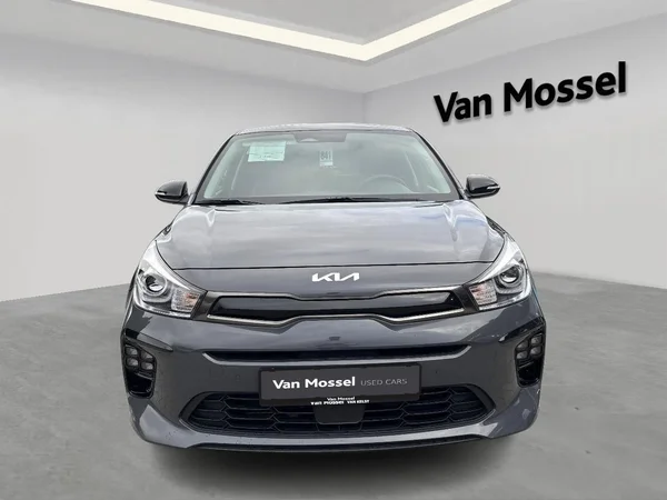 Kia Rio (2023) — foto 12 van 19