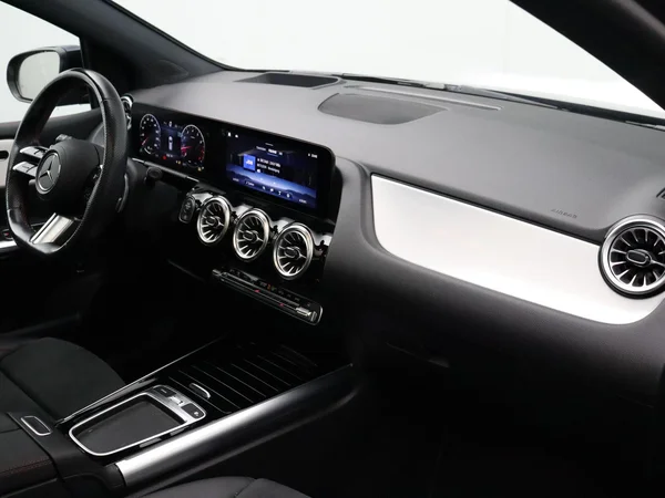 Mercedes-Benz B-Klasse (2023) — foto 22 van 32