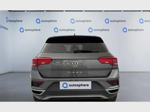 Volkswagen T-Roc (2018) — foto 13 van 15