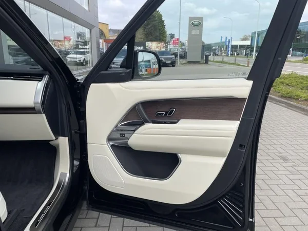 Land Rover Range Rover (2025) — foto 25 van 37