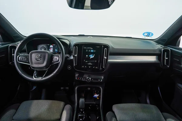 Volvo XC40 PHEV (2022) — foto 4 van 42
