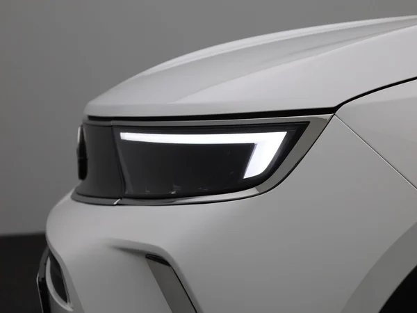 Opel Mokka-e (2023) — foto 7 van 39