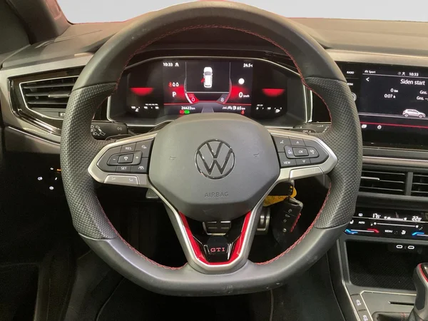 VOLKSWAGEN Polo GTI (2025) — foto 14 van 21
