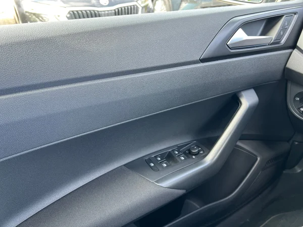 VOLKSWAGEN Polo (2024) — foto 8 van 24