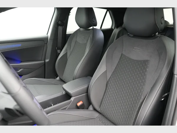 VOLKSWAGEN T-Roc (2026) — foto 18 van 34