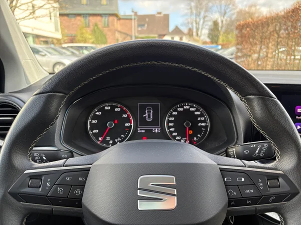 SEAT Arona (2023) — foto 6 van 24