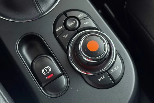 Mini E-Mini (F56) (2020) — foto 18 van 31
