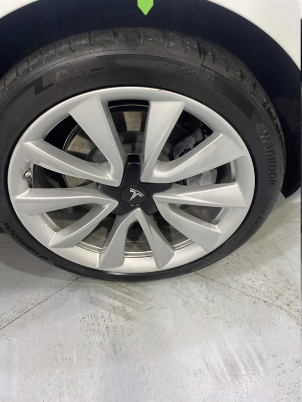 Tesla Model 3 (2020) — foto 29 van 45