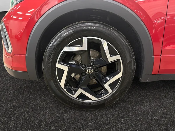 VOLKSWAGEN T-Cross (2025) — foto 15 van 15