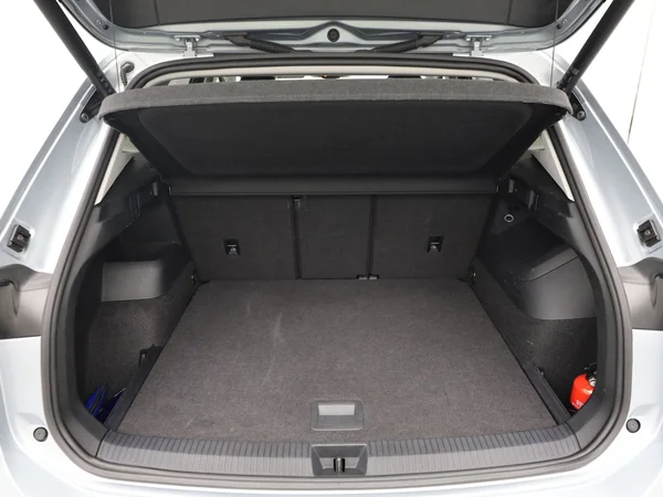 VOLKSWAGEN Tiguan (2024) — foto 9 van 20