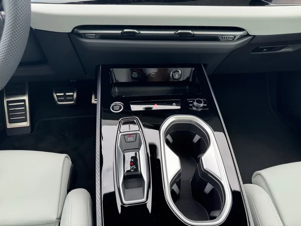 AUDI A6 Avant (2025) — foto 3 van 24