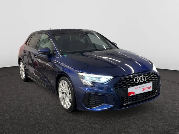 AUDI A3 Sportback (2023) — foto 14 van 19
