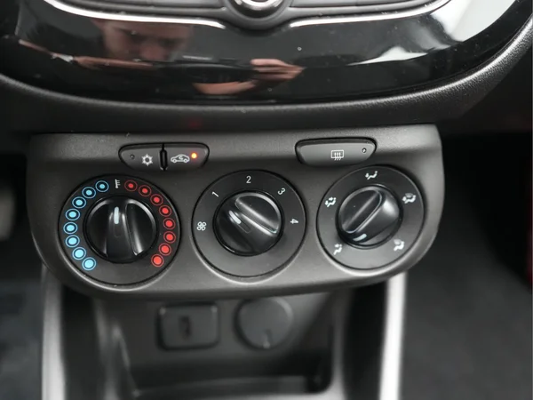 OPEL Corsa (2016) — foto 10 van 20