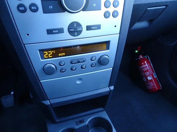 Opel Meriva (2008) — foto 10 van 25