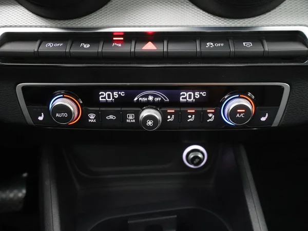 AUDI Q2 (2019) — foto 17 van 29