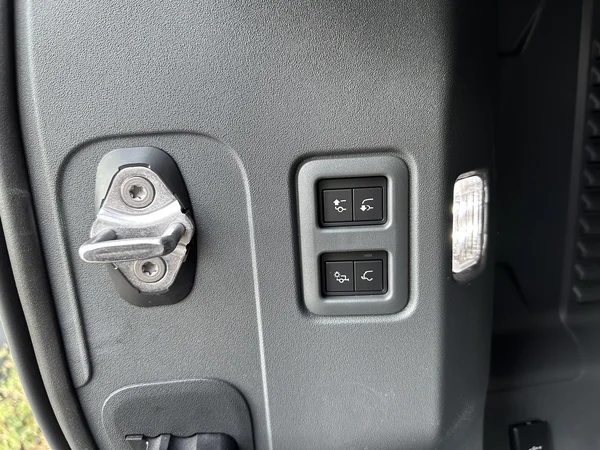 Land Rover Defender (2026) — foto 22 van 33