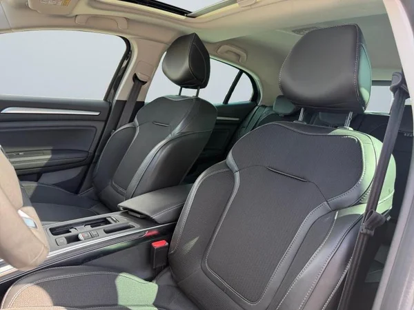 RENAULT Mégane Berline Phase II Dsl (2023) — foto 2 van 31