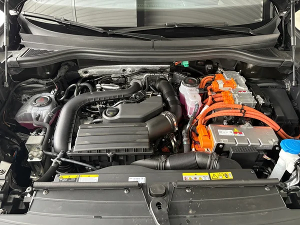 VOLKSWAGEN Tiguan eHybrid (PHEV) (2025) — foto 16 van 24