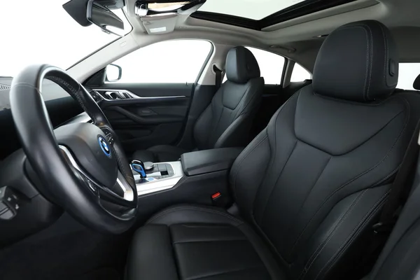 BMW i4 (2022) — foto 16 van 16