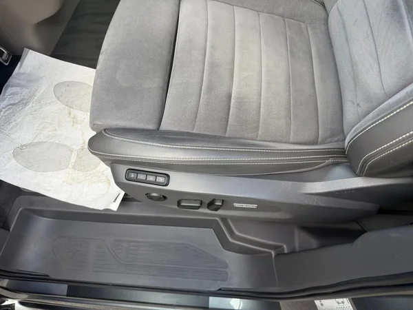 VOLKSWAGEN Multivan T7 Dsl (2023) — foto 5 van 23
