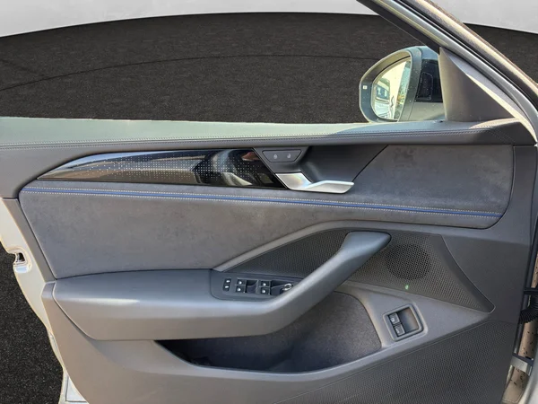 VOLKSWAGEN Passat Variant eHybrid (PHEV) (2025) — foto 7 van 16