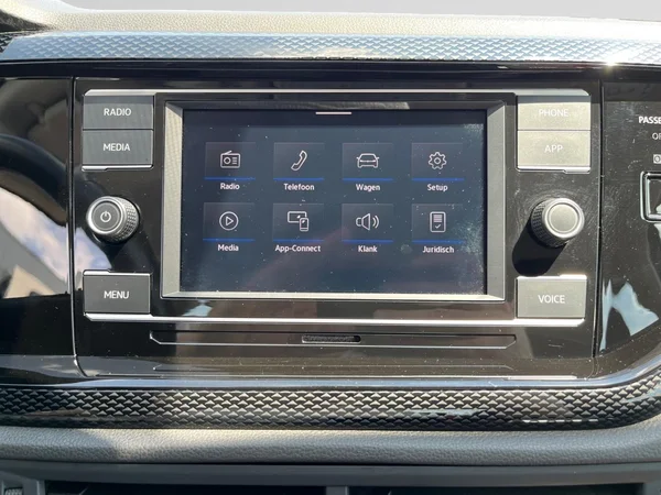 VOLKSWAGEN Polo (2023) — foto 3 van 21