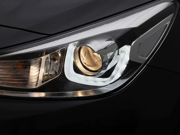 Kia Rio (2023) — foto 5 van 38