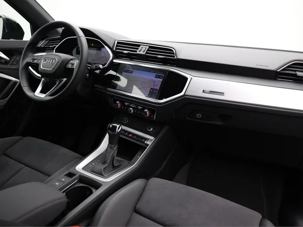 AUDI Q3 (2023) — foto 15 van 21