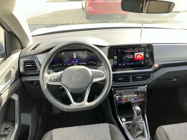 VOLKSWAGEN T-Cross (2025) — foto 12 van 25