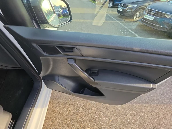 VOLKSWAGEN Caddy Maxi Dsl (2020) — foto 9 van 24