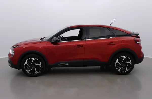 Citroen C4 (2022) — foto 10 van 17