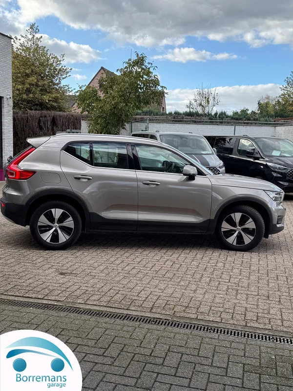 Volvo XC-40 (2020) — foto 27 van 44