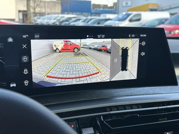Peugeot e-5008 (2025) — foto 3 van 18