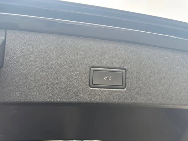 VOLKSWAGEN T-Roc (2024) — foto 16 van 23