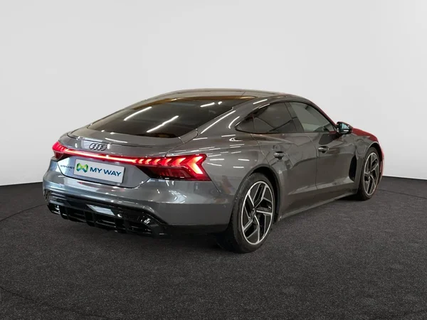 AUDI E-tron GT (2022) — foto 20 van 24