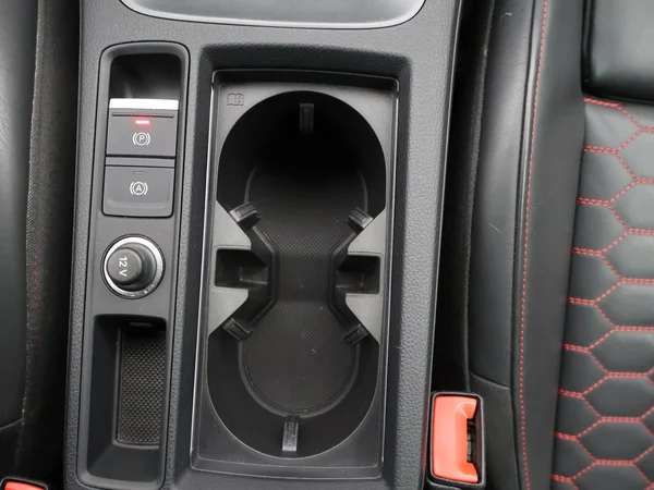 AUDI RS Q3 (2023) — foto 13 van 29