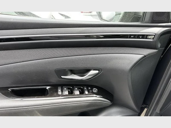 Hyundai TUCSON (2021) — foto 24 van 30